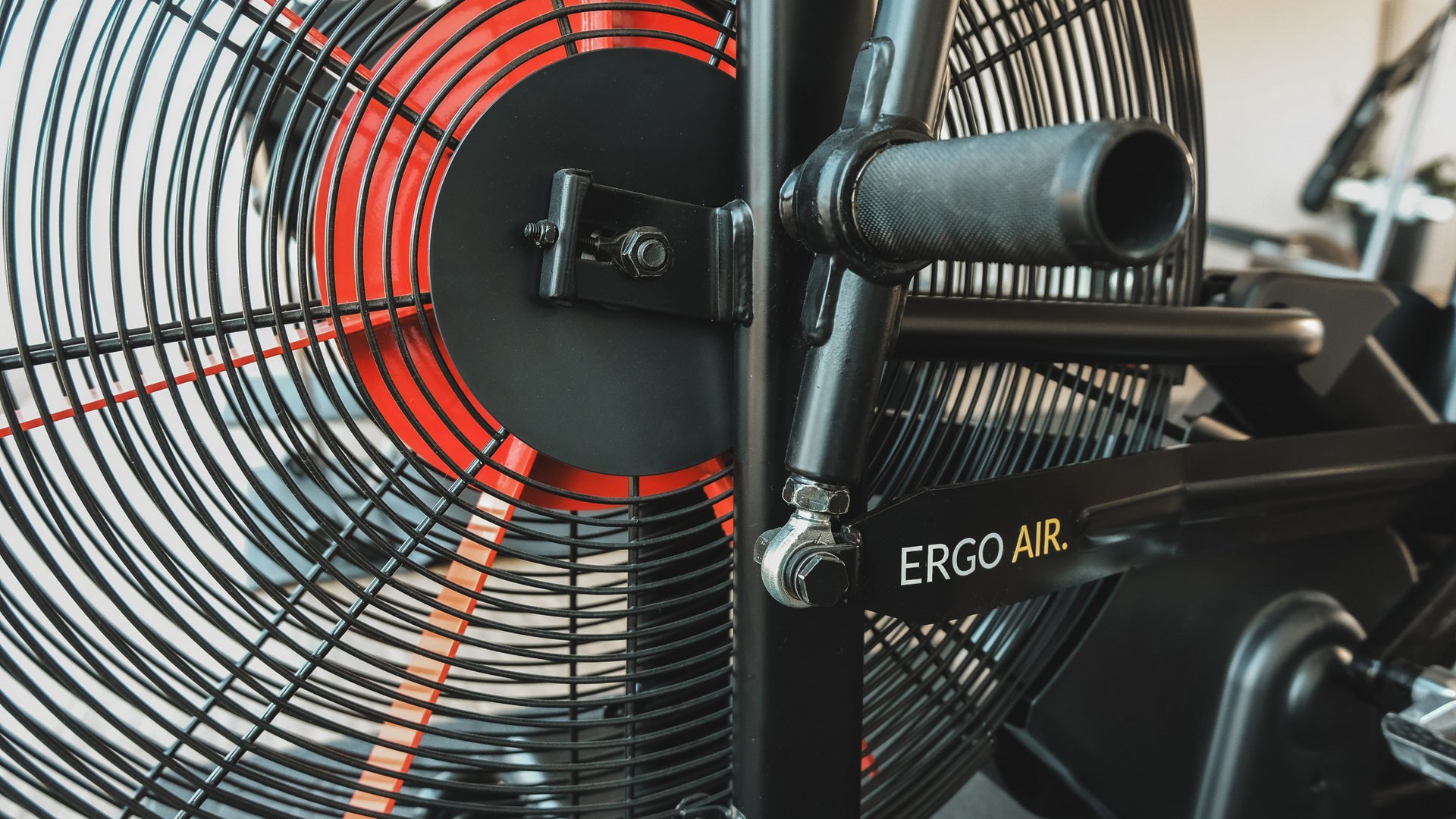 Fitnessraum Close-up of an Ergo Air exercise bike fan
