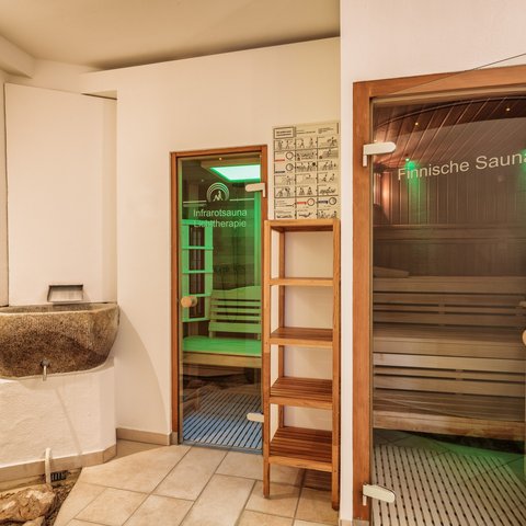 Day wellness in Upper Palatinate Entrance to infrared sauna and Finnish sauna in a wellness area
