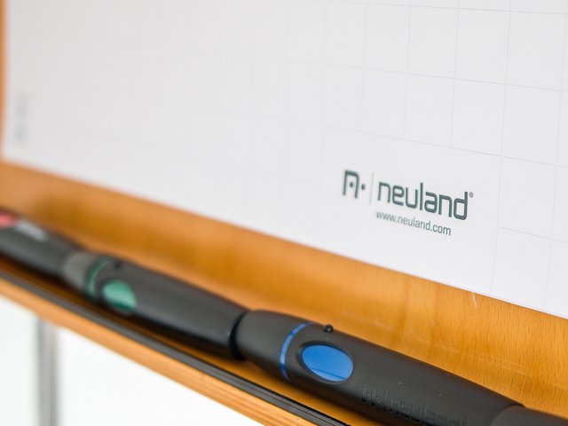 Romantik Hotel Hirschen: picture gallery Close-up of a Neuland marker on a whiteboard with holder
