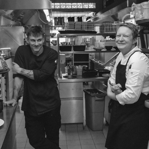 Fine Dining & Gourmet Cuisine in the Upper Palatinate Two smiling chefs in a professional kitchen
