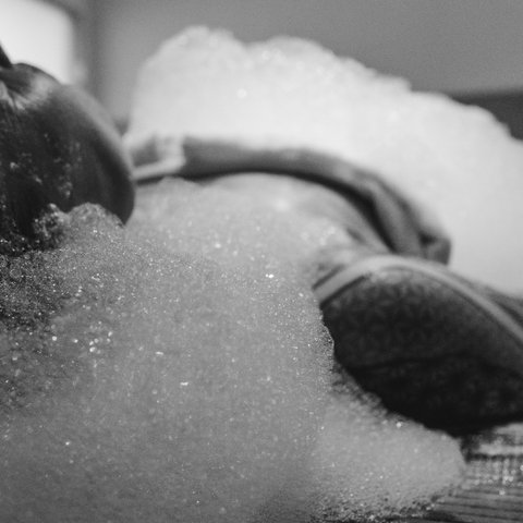 Day wellness in Upper Palatinate Person relaxing with foam on body and face